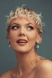 Фото  (Betty Who)