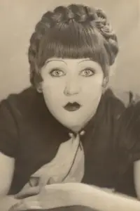 Фото  (Catherine Hessling)