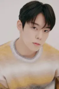 Фото  (Yoon Seo-bin)