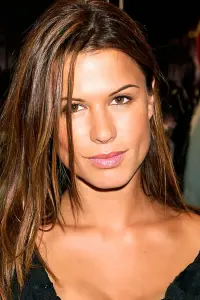 Фото Рона Мітра (Rhona Mitra)