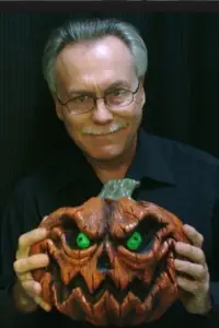 Фото  (David J. Skal)