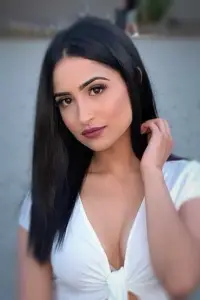 Фото  (Tanu Grewal) #502903