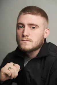 Фото  (Ross Thompson) #397540