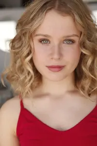 Фото Еліза Сканлен (Eliza Scanlen)