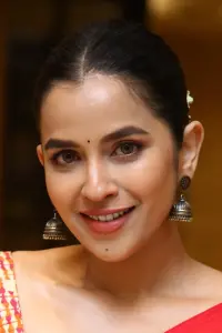 Фото  (Komalee Prasad)