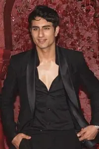 Фото  (Ibrahim Ali Khan)
