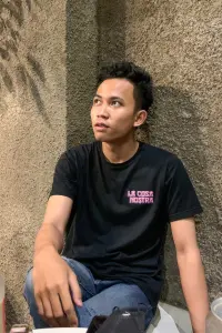 Фото  (Raffi Iskandar)