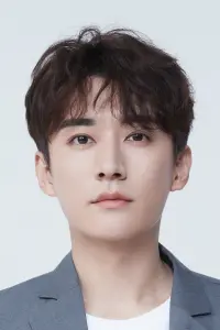 Фото  (Liu Xueyi)