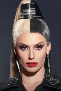 Фото  (Jasmine Kennedie)