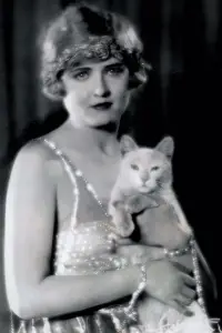 Фото  (Harriet Hammond) #510394