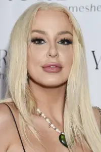 Фото  (Tana Mongeau) #512746