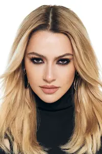 Фото  (Hadise)