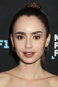 Фото Лілі Коллінз (Lily Collins)
