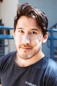 Фото Марк Фішбах (Mark Fischbach)