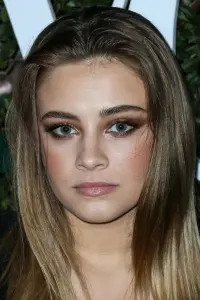 Фото Джозефін Ленгфорд (Josephine Langford)