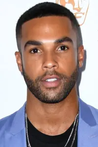 Фото Люсьєн Лавіконт (Lucien Laviscount)