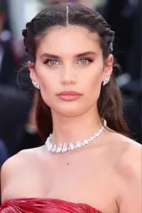 Фото  (Sara Sampaio)