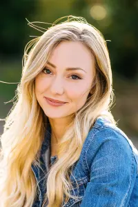 Фото  (Ashton Solecki)