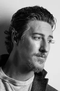 Фото Ерік Бальфур (Eric Balfour)
