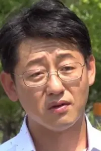 Фото Юн Тек Син (Yoon Taek-seung)