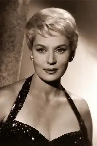 Фото  (Tilda Thamar)