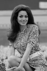 Фото Анджела Грант (Angela Grant)