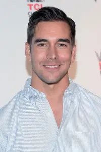 Фото  (John Scott Horton) #520101