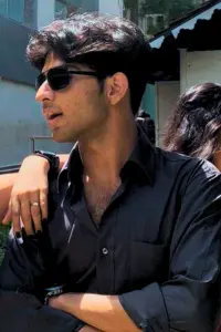 Фото Аніруддха Гіріш (Aniruddha Girish)