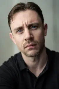 Фото  (Tom Lewin) #500259