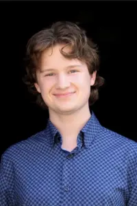 Фото  (Ethan Doyle)