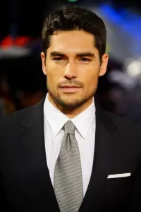 Фото Діджей Котрона (D.J. Cotrona)