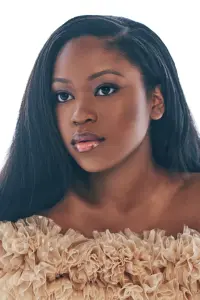 Фото Ріле Даунс (Riele Downs)