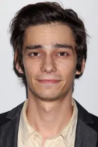 Фото Девон Бостік (Devon Bostick)