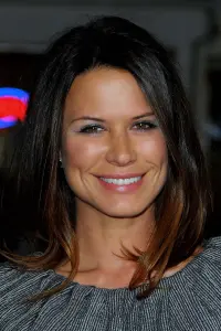 Фото Рона Мітра (Rhona Mitra)