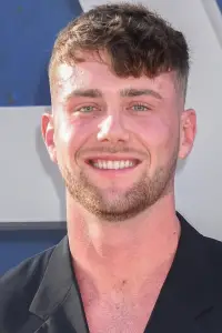 Фото  (Harry Jowsey)