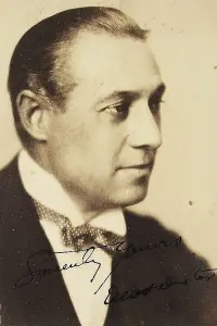 Фото  (Elliott Dexter)