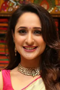Фото  (Pragya Jaiswal) #369502