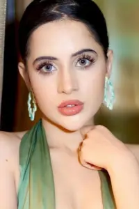 Фото  (Urfi Javed)