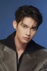 Фото  (Vachirawit Chivaaree) #328037