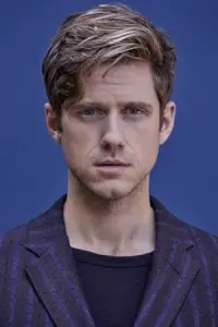 Фото Аарон Твейт (Aaron Tveit)
