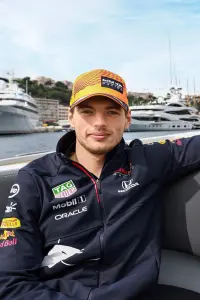 Фото  (Max Verstappen)