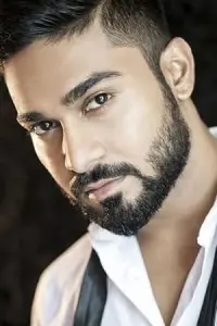 Фото  (Salman Yusuff Khan)