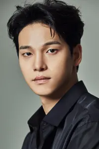 Фото  (Bae Yoon-gyu)
