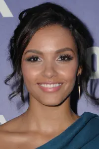 Фото Джессіка Лукас (Jessica Lucas)