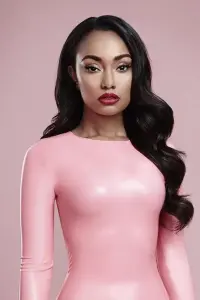 Фото  (Leigh-Anne Pinnock)