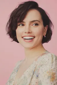 Фото Дейзі Рідлі (Daisy Ridley)