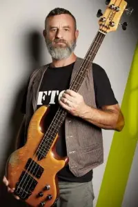 Фото  (Justin Chancellor)