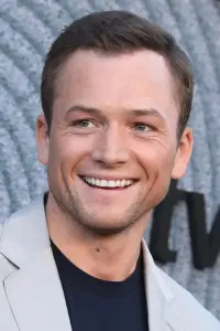 Фото Тарон Егертон (Taron Egerton)