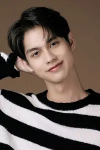 Фото  (Vachirawit Chivaaree) #328038