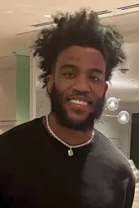 Фото  (Saddiq Bey)